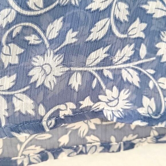 AAKAA Blue White Sheer Floral V-neck Blouse size L Loose Fitting Flowy Tassels - Picture 11 of 13